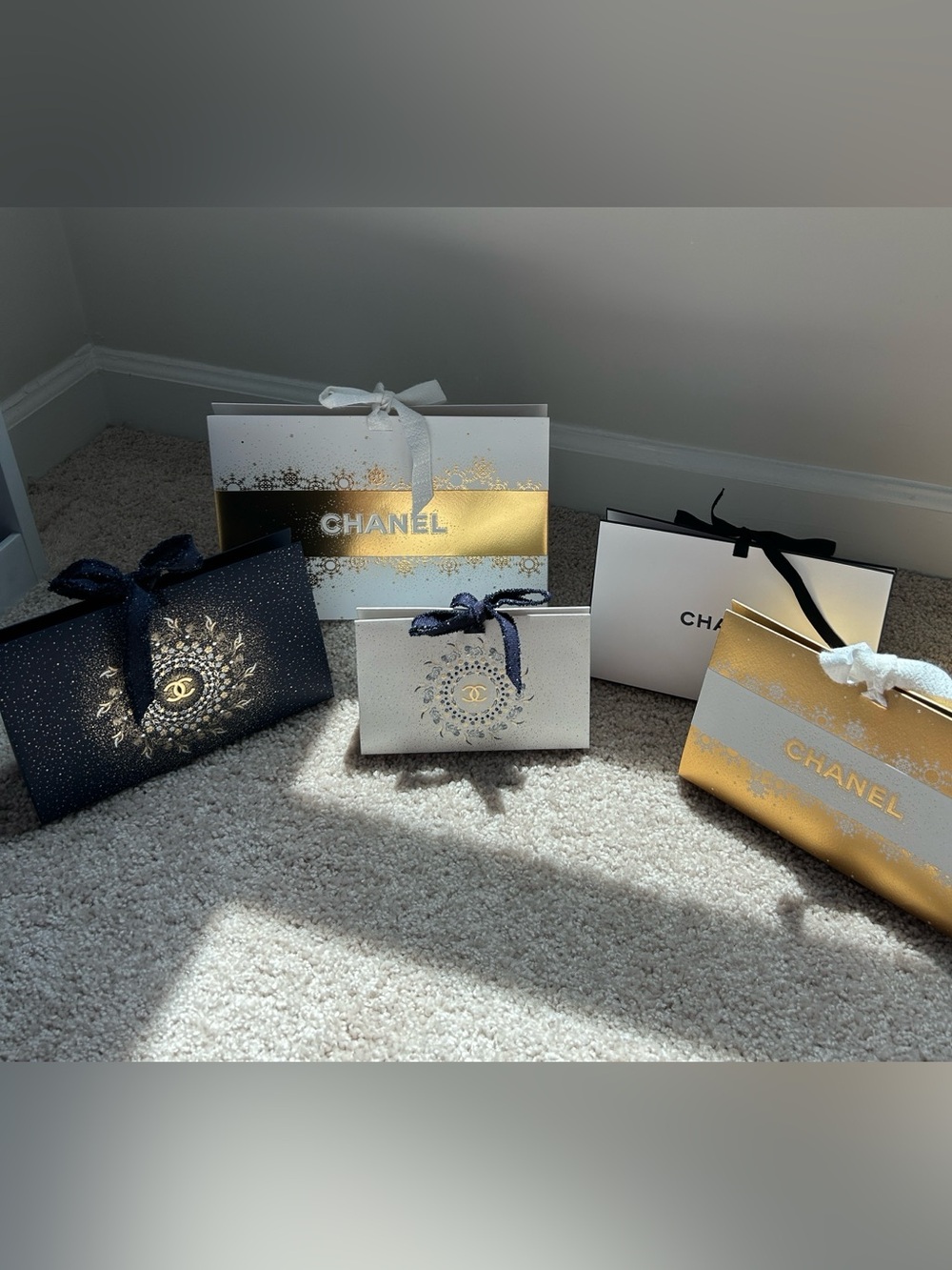 Chanel beauty Ultimate gift box 5 pc bundle.